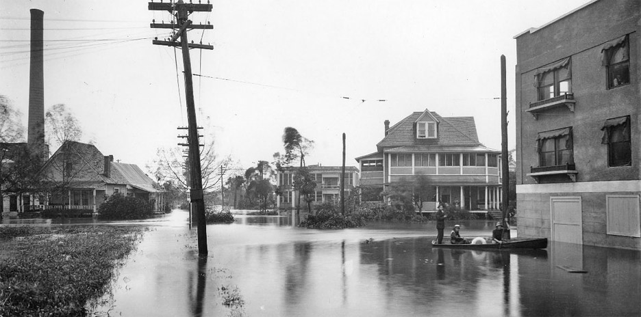 http://www.tampapix.com/1921-hurricane-flooding1.jpg